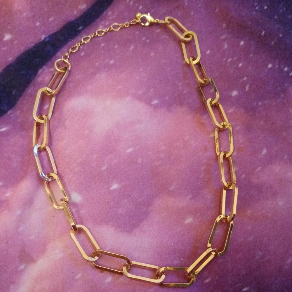 Women's gold tone necklace